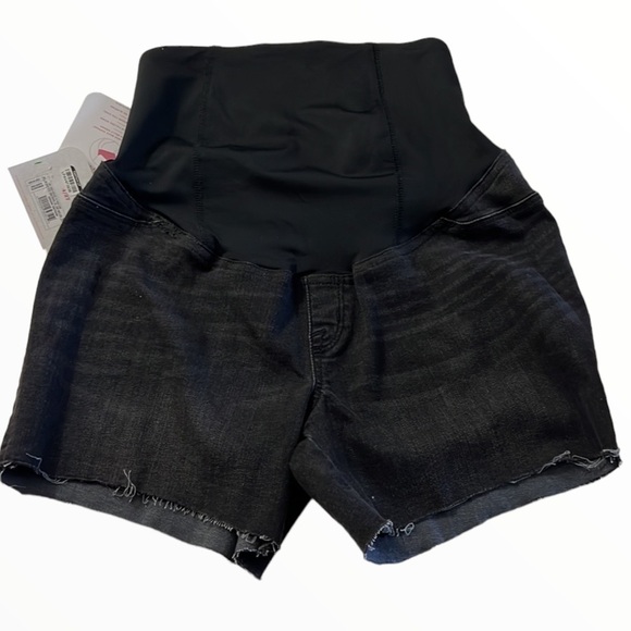 ISABEL Maternity Black Shorts NWT - Picture 1 of 11